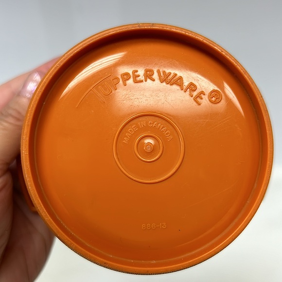 Retro orange TUPPERWARE servalier food storage # 886 - Picture 6 of 6